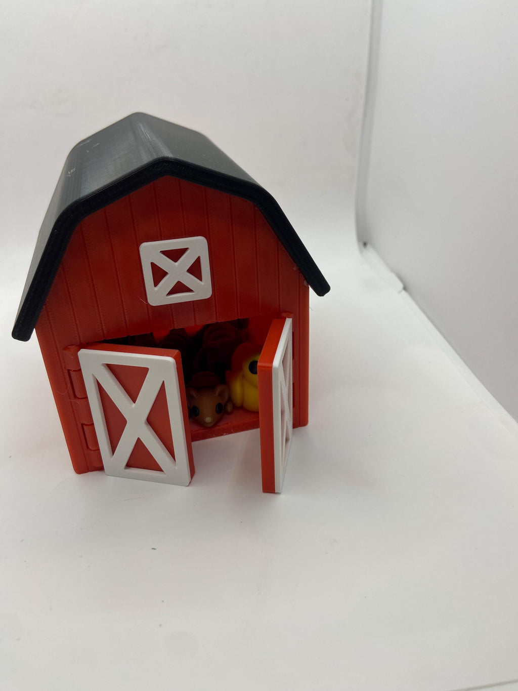 3D Printed Barnyard Playset: Miniature Farm Animals & Barn Décor