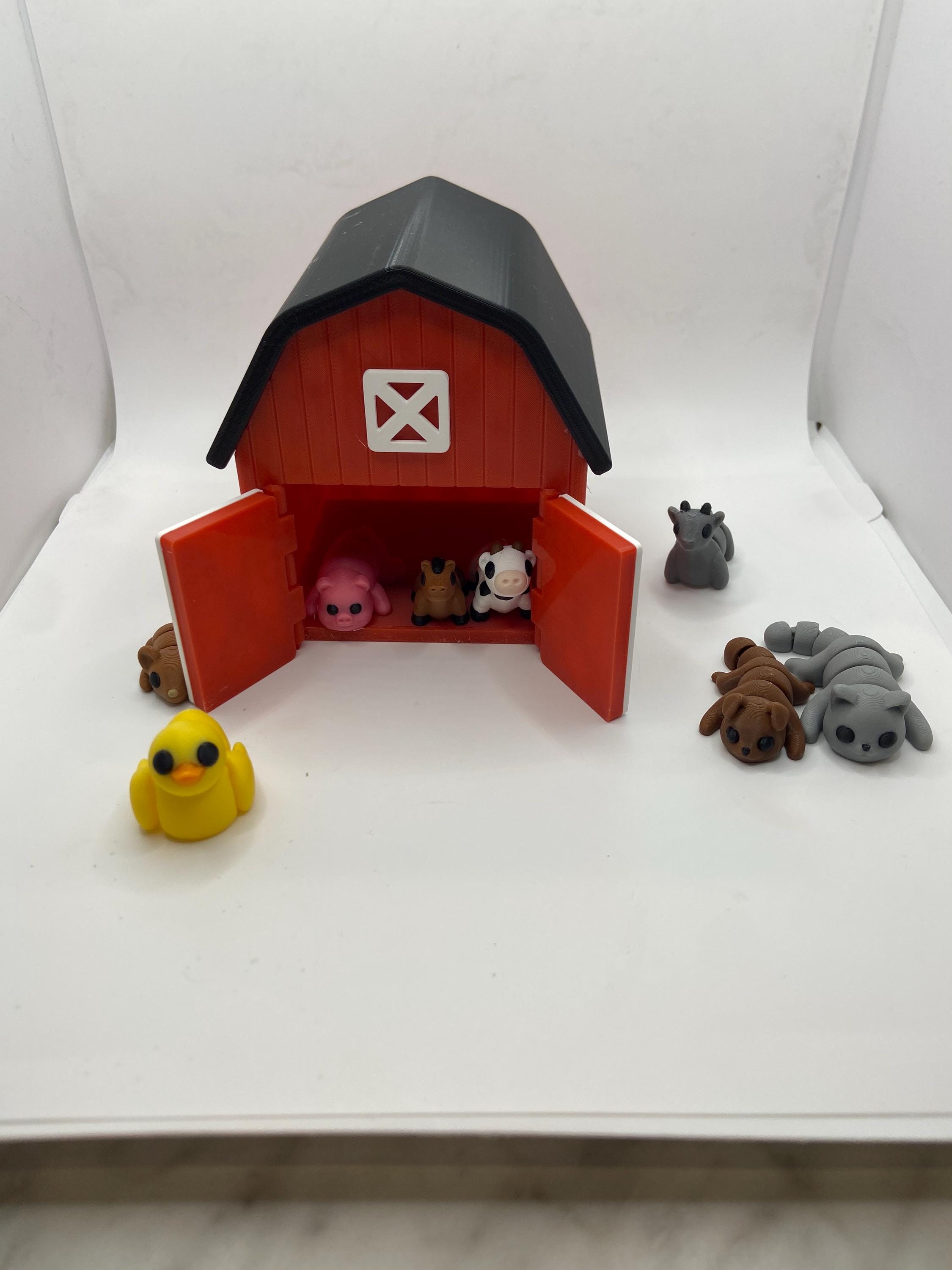 3D Printed Barnyard Playset: Miniature Farm Animals & Barn Décor