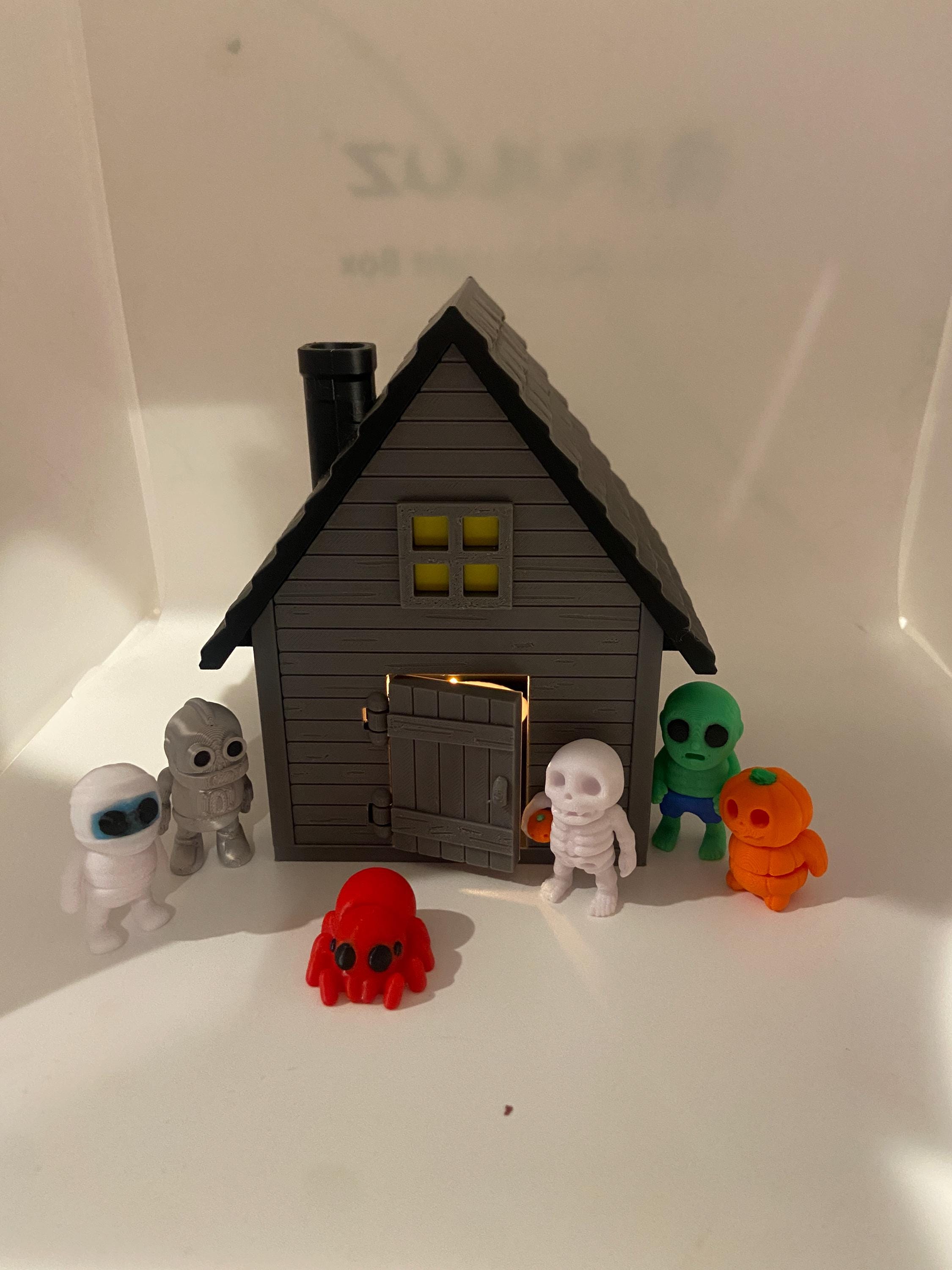 3D Printed Haunted House Playset with Halloween Mini Figures