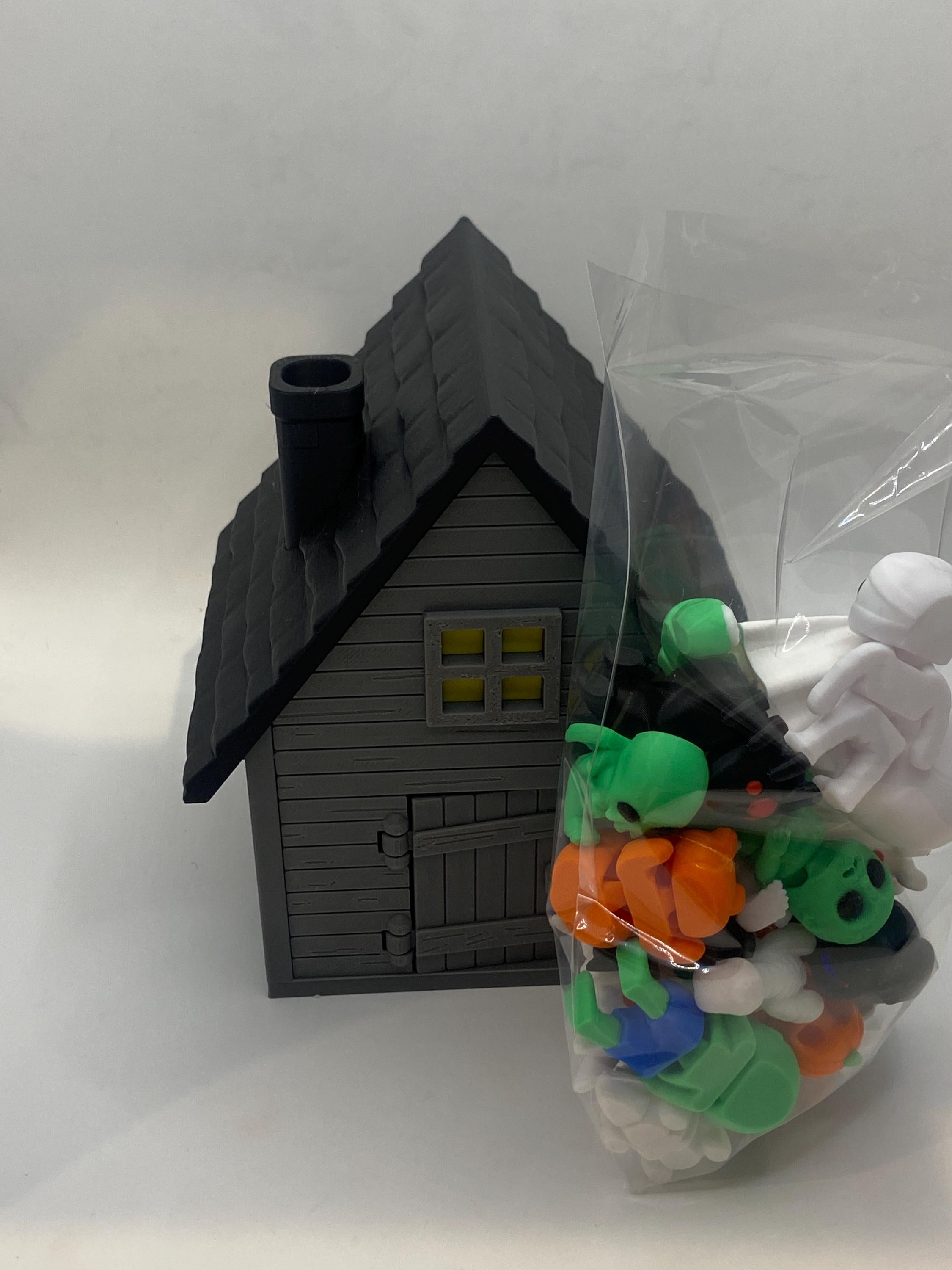 3D Printed Haunted House Playset with Halloween Mini Figures