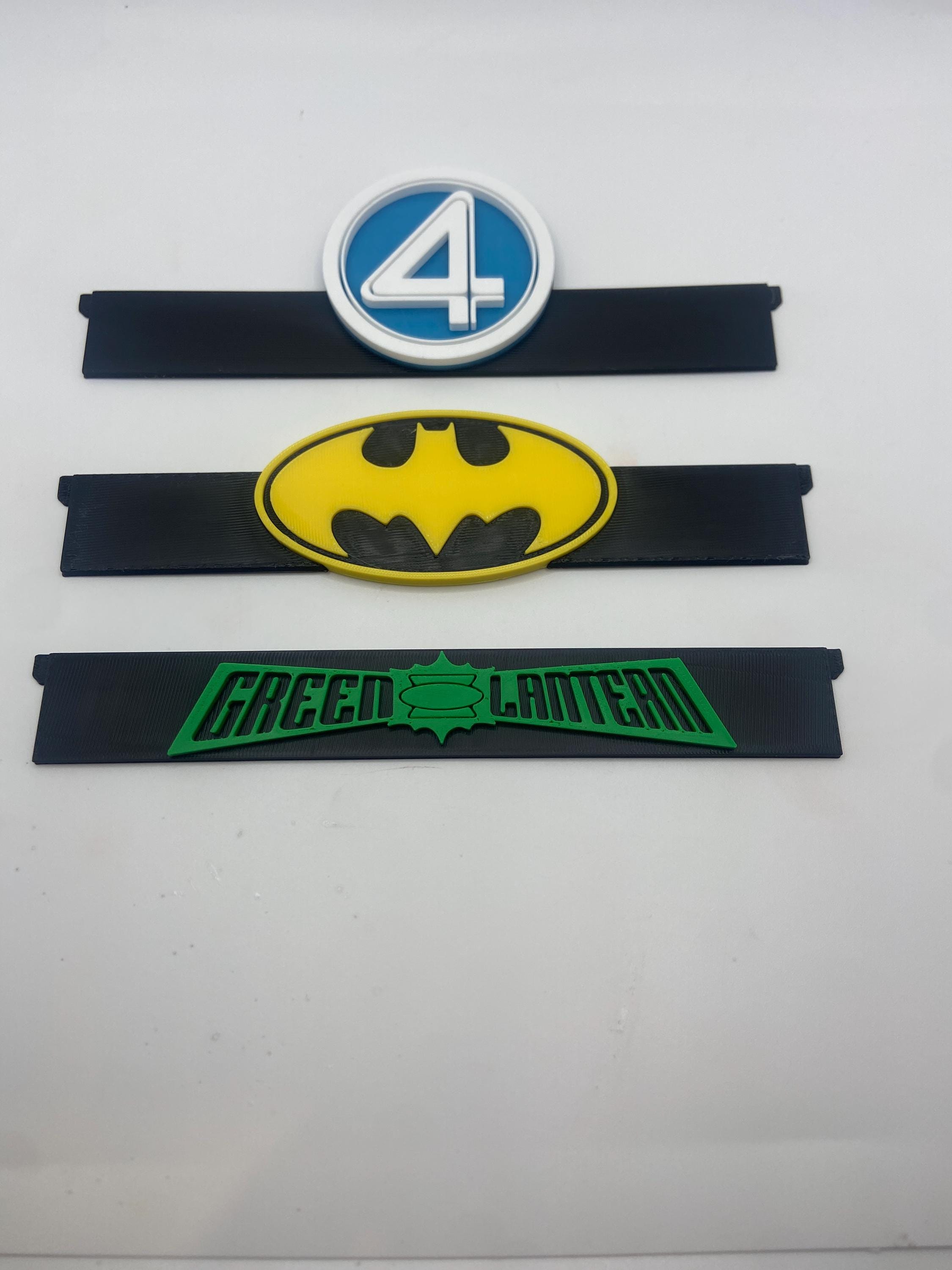 Interchangeable Comic-Style Nameplate Packs | Modular Display Logo Plates | 3D Printed Fan-Inspired Nameplates