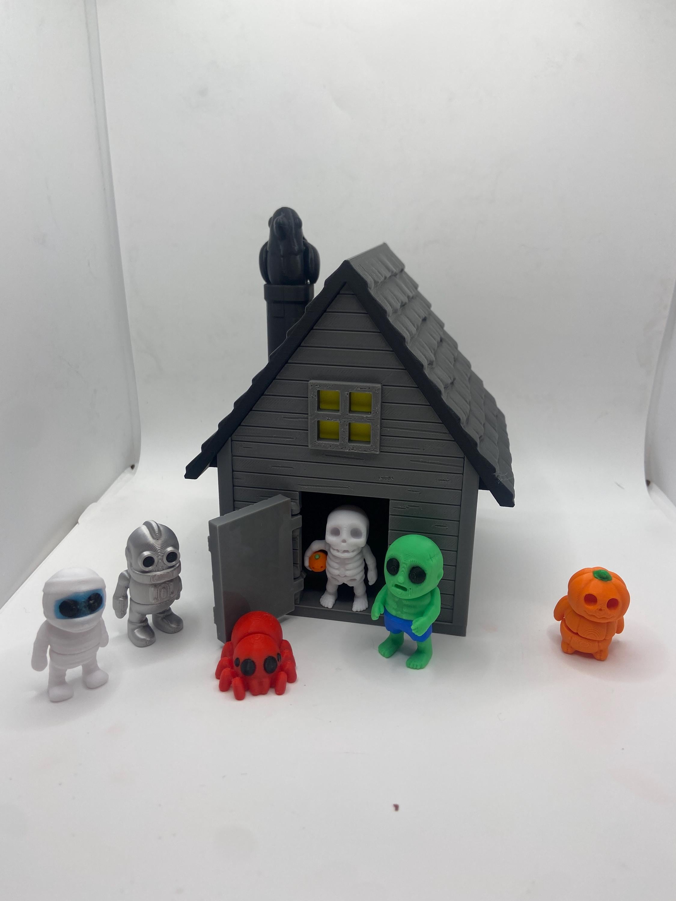 3D Printed Haunted House Playset with Halloween Mini Figures