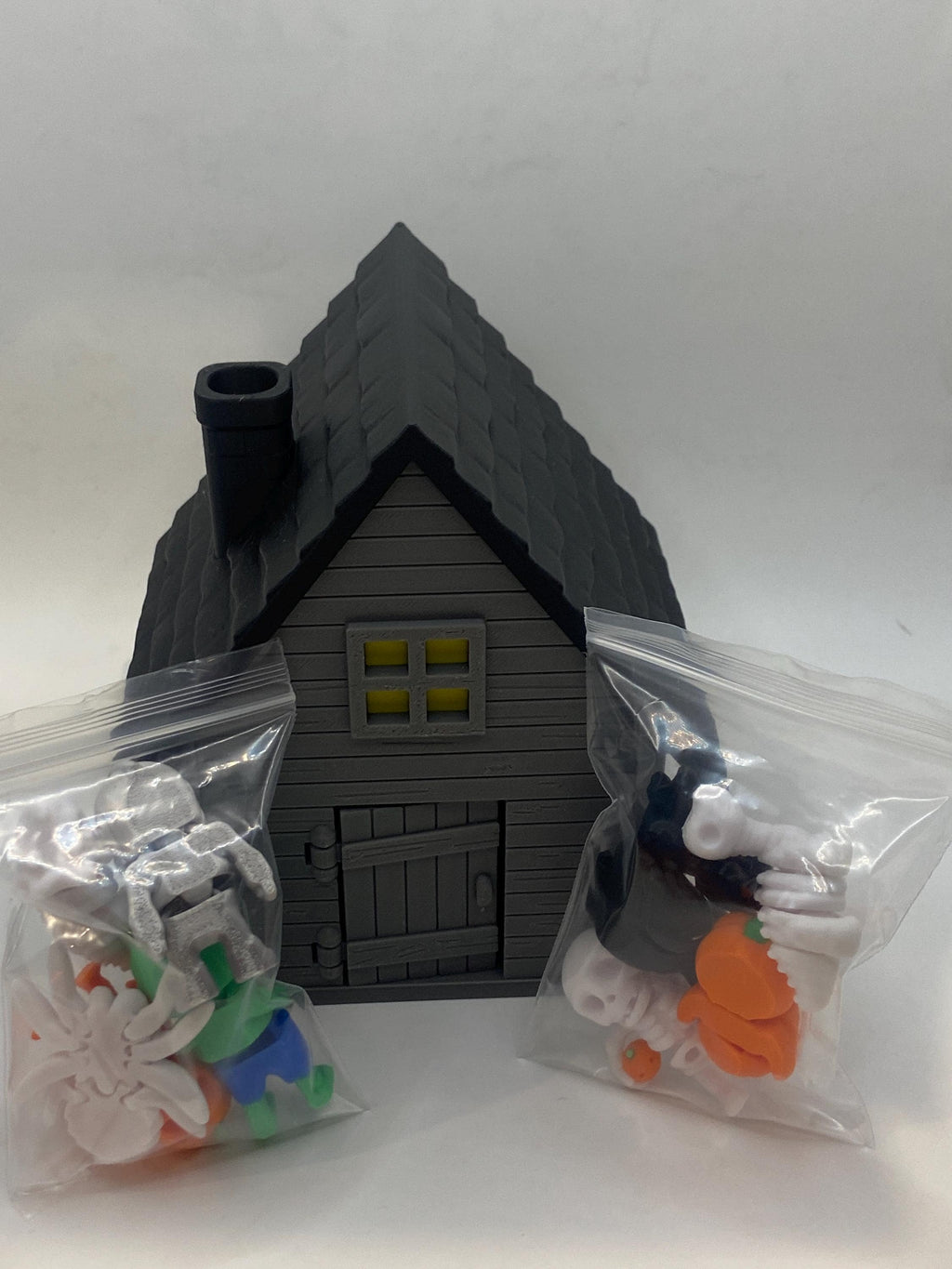3D Printed Haunted House Playset with Halloween Mini Figures