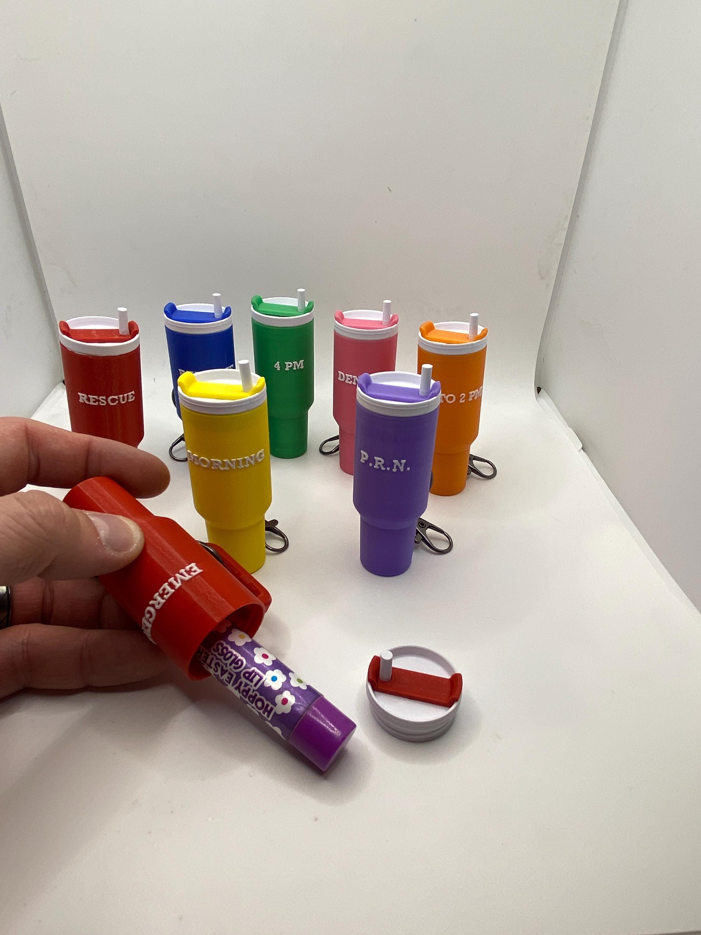 Custom Mini Tumbler Keychain: 3D Printed Pill Holder & Organizer